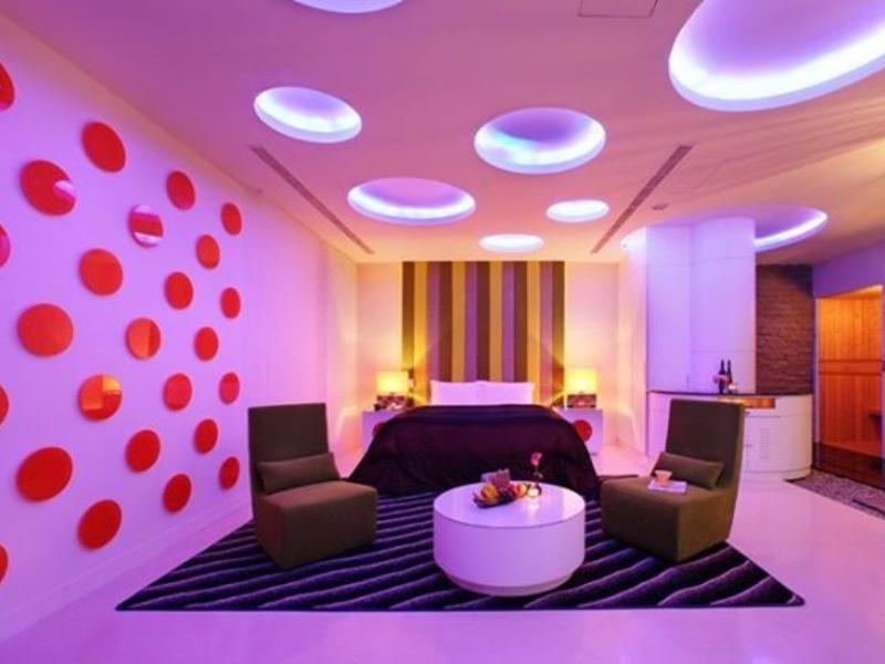 In Night Hotel Тайджун Екстериор снимка